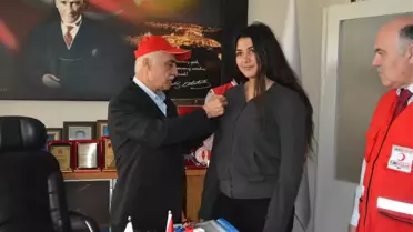 Genç Boksöre Kızılay'dan Ödül