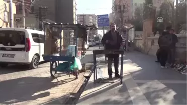 Suriyeli Avukat Seyyar Kebapçılık Yapıyor