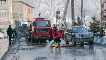 Hakkari'de Cadde ve Sokaklar Yıkandı