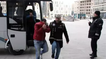 Bağevinde 'Himmet' Toplantısı Yapan 12 Kişi Yakalandı (2)