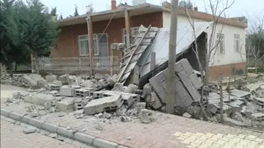 Deprem Prof'u Uyardı: Bölge Riskli Bölge Dikkatli Olmak Lazım