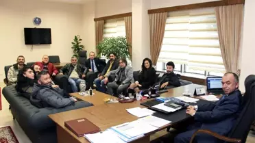 Düzensiz Düzenbazlar Film Yönetmeni ve Oyunculardan Üniversiteye Ziyaret