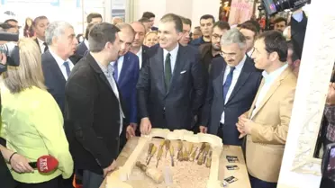 AB Bakanı Çelik Modeko Fuarını Ziyaret Etti