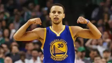 Curry'den Yeni Rekor
