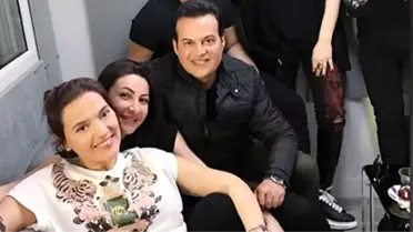 Demet Akalın'ın Arkadaşlarıyla Stüdyoda Buluşma Keyfi