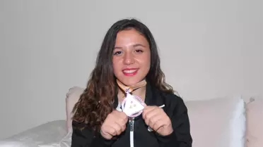 Yarış Yerine Iyiliği Tercih Eden Beyza'ya Onur Ödülü Verildi