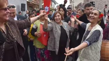 Selvi Kılıçdaroğlu'ndan Roman Dansı
