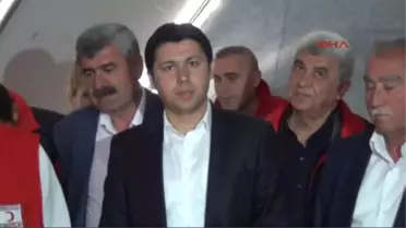 Adıyaman Kızılay'dan Depremzedelere Elbise Yardımı