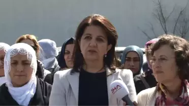 Hdp'li Kadınlardan Bakırköy Cezaevi Önünde 'Dünya Kadınlar Günü' Kutlaması