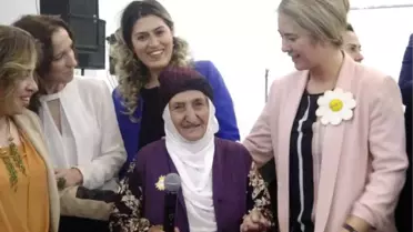 100 Yaşındaki Kadına Sürpriz Doğum Günü Kutlaması