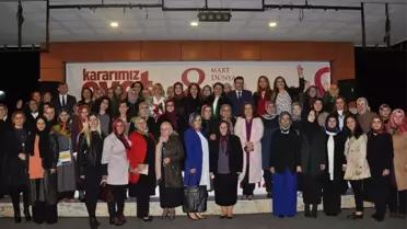 Trabzon'da Ak Partili ve MHP'li Bin Kadın 'Evet' İçin Bir Araya Geldi