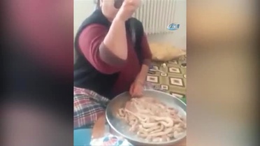 Mumbar Dolması Yapan Kadından Nusret Takliti