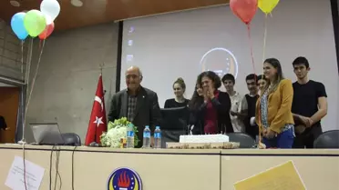 Yazar Adnan Binyazar 83'üncü Doğum Gününü Gençlerle Kutladı