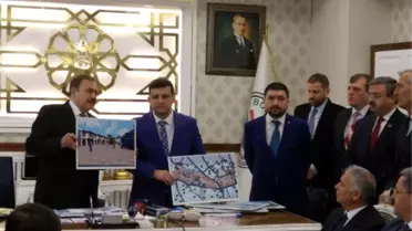 Bakan Eroğlu: Hollanda'nın Yaptığı Çok Büyük Saygısızlık, Adeta Densizlik