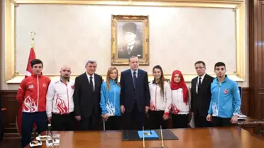 Cumhurbaşkanı Erdoğan Şampiyon Sporcuları Ödüllendirdi
