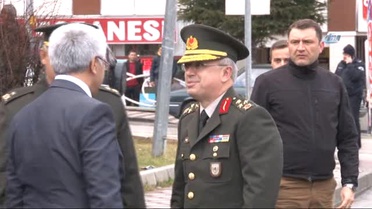 Genelkurmay Başkanı Orgeneral Akar'dan Fırat Kalkanı Şehidinin Ailesine Ziyaret