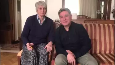 Helallik Isteyen Öğretmenlerine Ellerinde Çiçeklerle Gittiler (1) - Erzurum