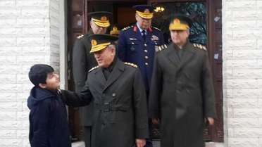 Genelkurmay Başkanı Orgeneral Akar'dan Fırat Kalkanı Şehidinin Ailesine Ziyaret
