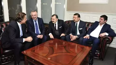 Hollanda Dışişleri Bakanı Koenders'den Türk Şirketine Ziyaret