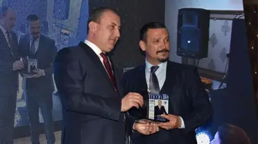 Biga'ya Yılın En Başarılı İlçe Ödülü