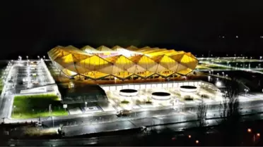 Trabzonspor, Yeni Stadında Seyirci Rekorunu Şimdiden Kırdı