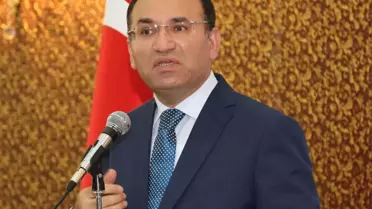 Barolar Birliği Levhasına CHP Alternatif Genel Merkezi Yazsınlar'