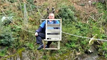 Artvinli Arıcı, Kovanlara Ulaşabilmek İçin Kabinli Teleferik Hattı Kurdu