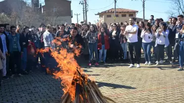 Kdz. Ereğli'de Üniversite Öğrencileri Baharın Gelişini Kutladı