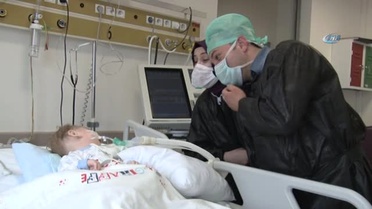 Sma Hastası Çocuğunu 3 Aydır Kucağına Alamayan Annenin Gözyaşları Yürekleri Burktu