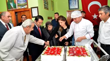 Hacıbektaş Rıfat Kartal Huzurevinde 'Yaşlılar Haftası' Kutlandı