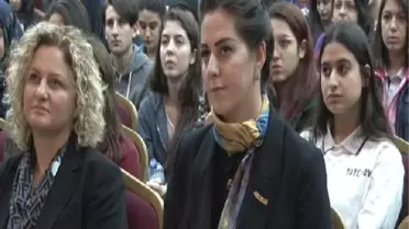 Nilhan Osmanoğlu Lise Öğrencilerine Hitap Etti: Devletin Çıkarlarının Başladığı Yerde Basın...