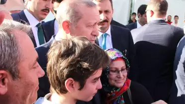 Cumhurbaşkanı Erdoğan Vatandaşlarla Fotoğraf Çektirdi