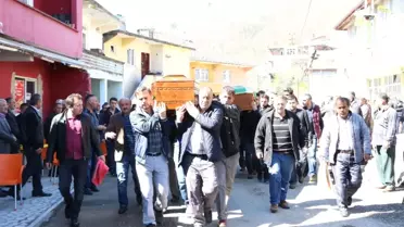 Libya'daki Çifte Acı Yürekleri Dağladı