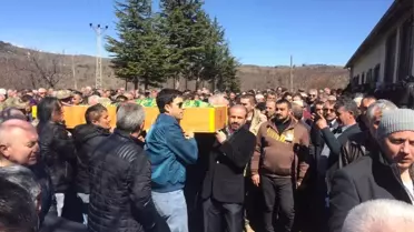 Fidan Dikerken Kalp Krizi Geçiren Muhtar Hayatını Kaybetti