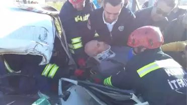 Otomobil Elektrik Direğine Çarptı: 1 Ağır Yaralı