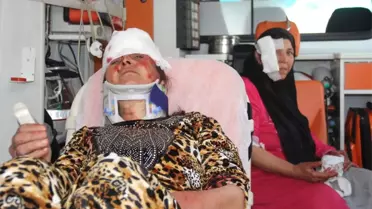 Adana'da Çadırlarda Yaşayan Suriyeliler Satırlı Sopalı Kavga Etti