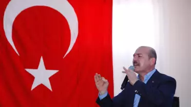 Sırtlarını Şimdi Duvara Dayıyorlar'