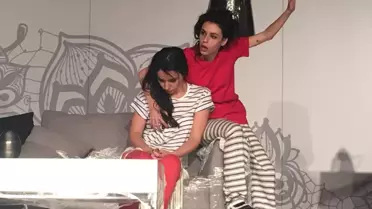 Öykü Gürman Tiyatroyla Dönüyor