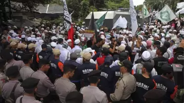 Endonezya'da Cakarta Valisi Ahok Karşıtı Gösteriler