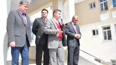 Fen Lisesi Öğrencileri Okul Bahçesine Fidan Dikti
