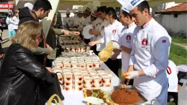 Liseli Aşçı Adaylarından Kütüphane İçin Kermes