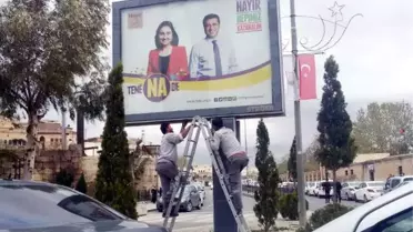 Figen Yüksekdağ'ın Fotoğrafları Bulunan HDP Afişleri Toplatıldı
