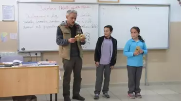 Bu Öğretmenin 10 Parmağında 10 Hüner Var