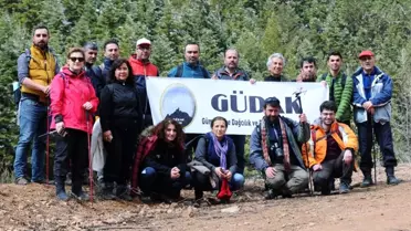 Gümüşhaneli Dağcılardan Doğa Yürüyüşü