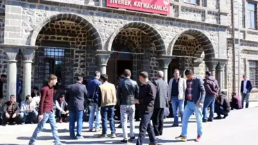 Güvenlik Nedeniyle Trafiğe Kapatılan Cadde Esnafı Eylem Yaptı
