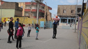 Silopi'de Polisler Öğrencilerle Top Oynadı