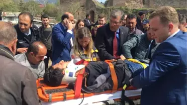 Kazada Yaralanan Gence İlk Müdahale CHP'li Vekilden