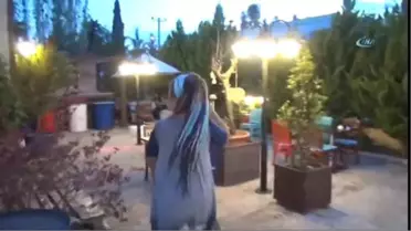 Mahallenin Muhtarları'nın Şirin'i Yeni Mesleğiyle Şaşırttı