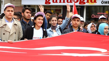 Tügva'dan 'Türkiye Için Evet' Yürüyüşü