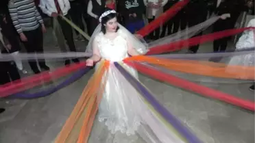 Down Sendromlu Çiğdem'in Gelinlik Hayali Gerçek Oldu